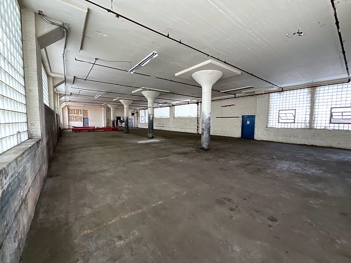 Warehouse 8 interior — 10,000 SF warehouse for lease in Passaic, NJ, 22' clear height